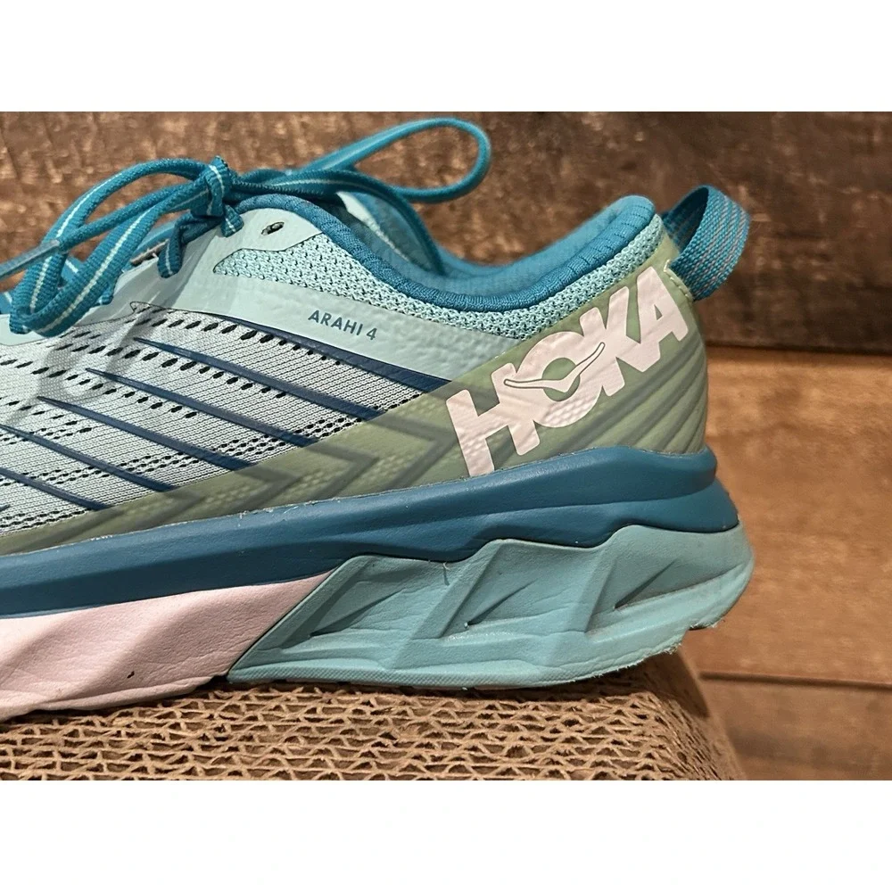 Hoka One One Arahi 4‎ Women's Size 9 Running Shoes Antigua Sand Carribean Sea